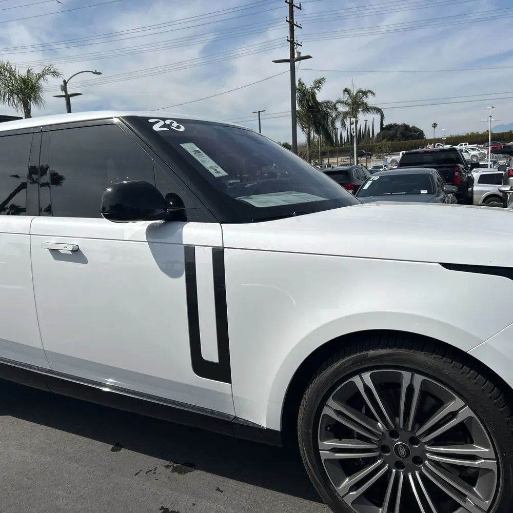 2023 Land Rover Range Rover P530 SE LWB