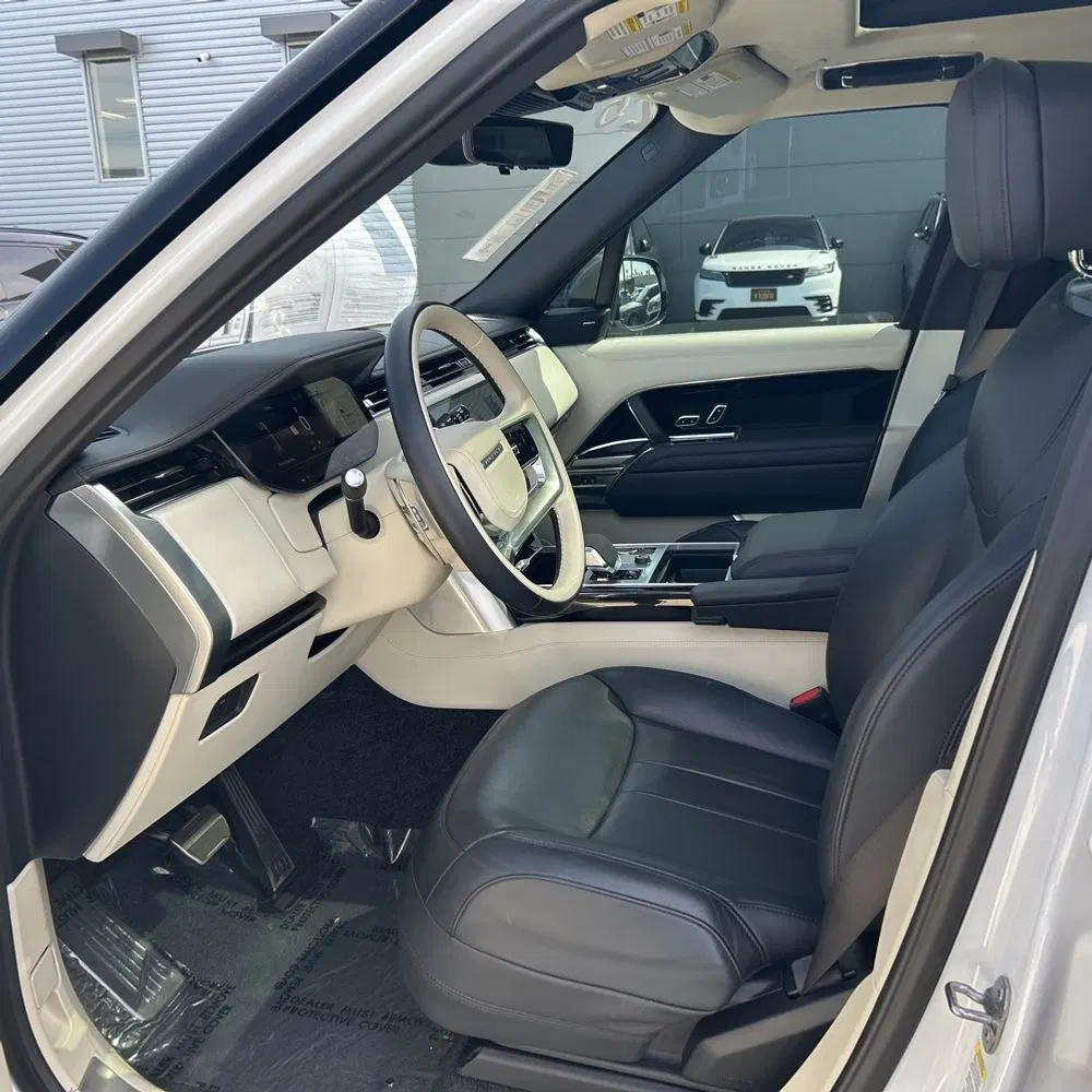 2023 Land Rover Range Rover P530 SE LWB