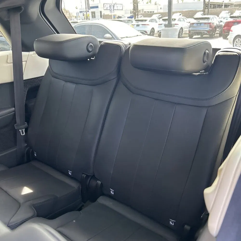 2023 Land Rover Range Rover P530 SE LWB