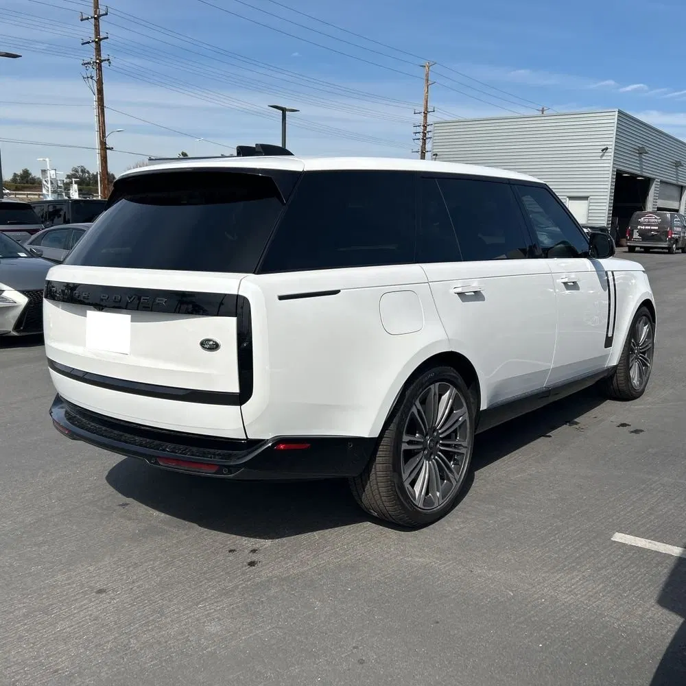 2023 Land Rover Range Rover P530 SE LWB