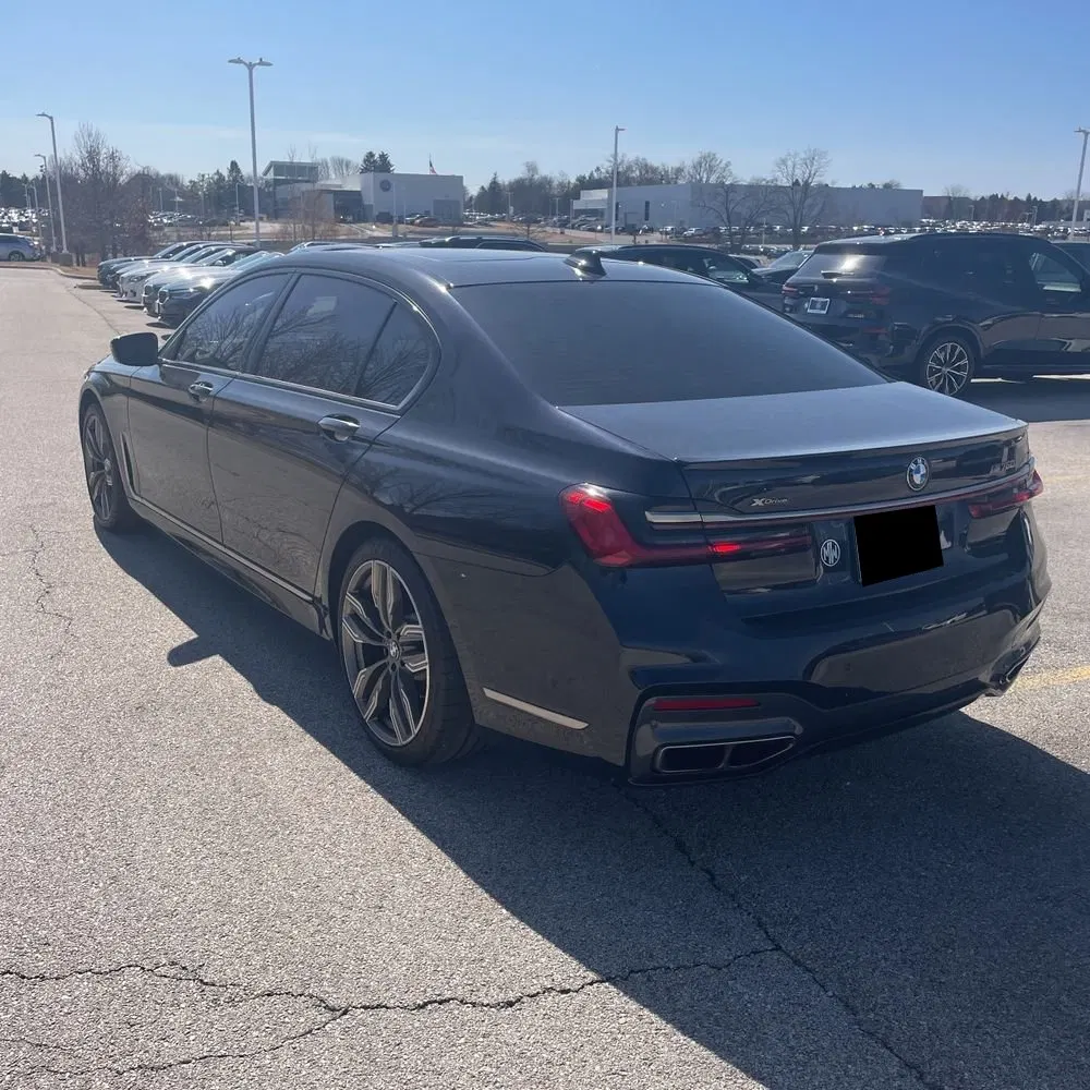 2022 BMW 7-Series M760xi