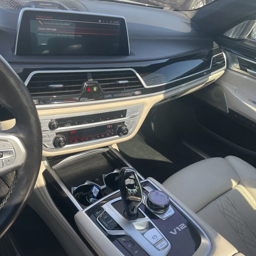2022 BMW 7-Series M760xi