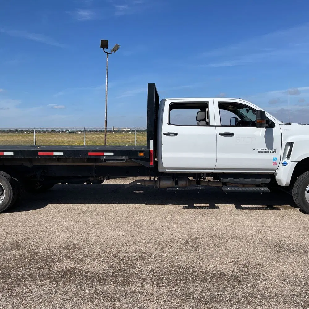 2023 Chevrolet Silverado 5500 W/T