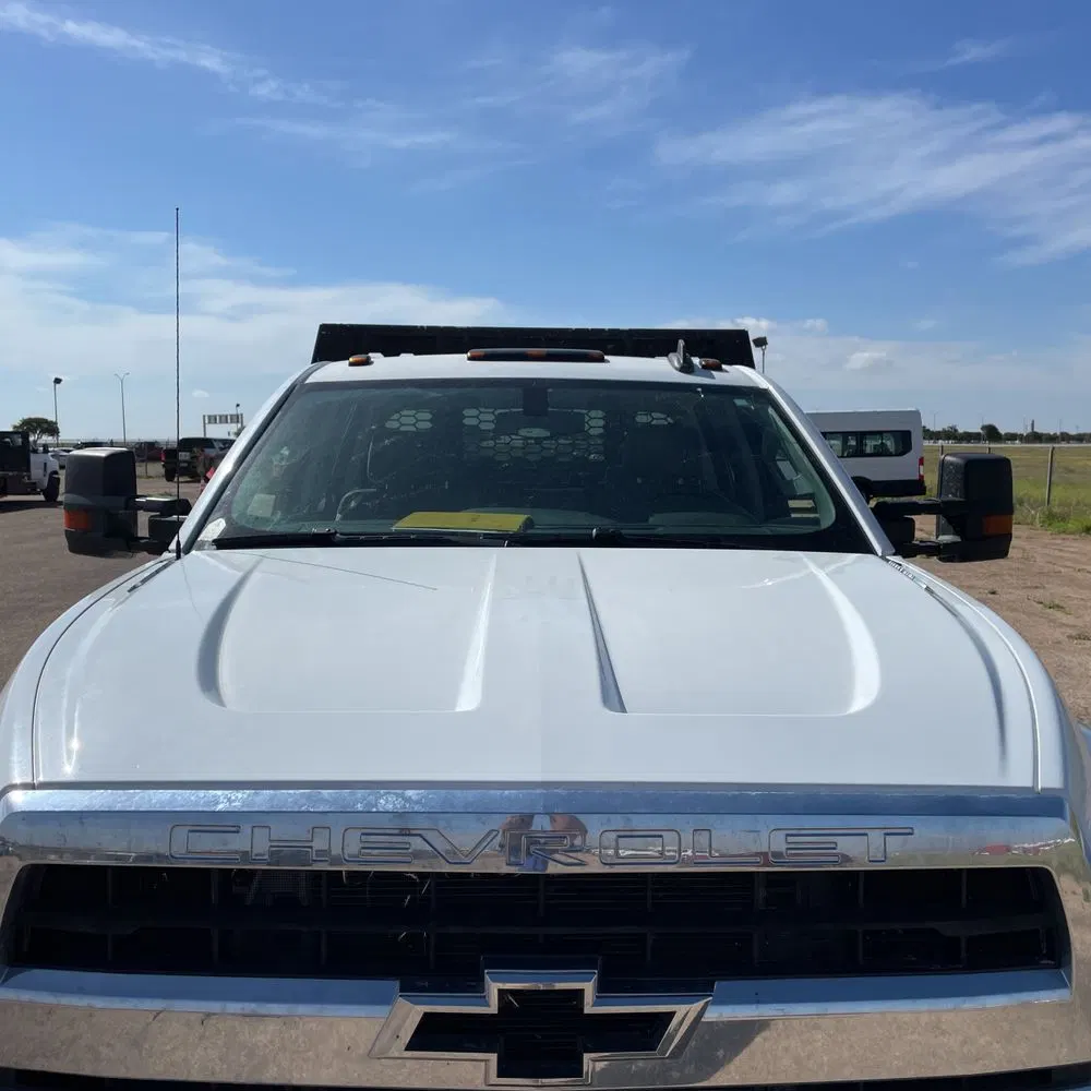 2023 Chevrolet Silverado 5500 W/T