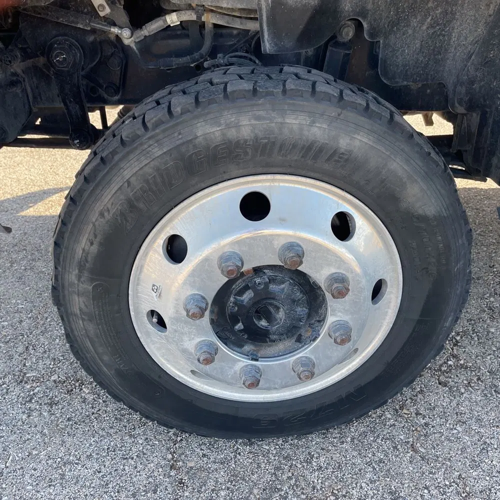 2023 Chevrolet Silverado 5500 W/T