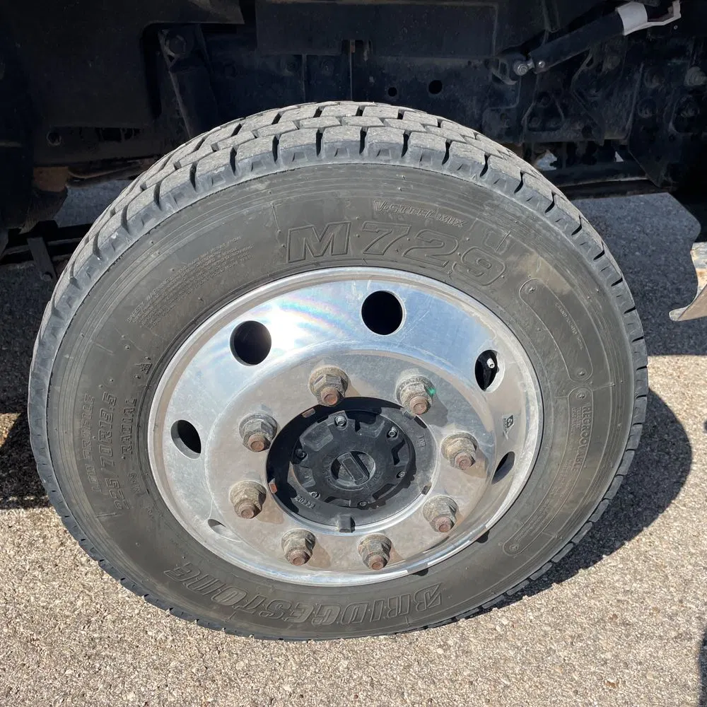 2023 Chevrolet Silverado 5500 W/T