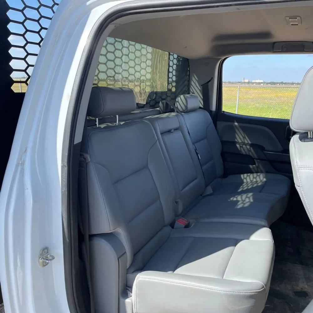 2023 Chevrolet Silverado 5500 W/T