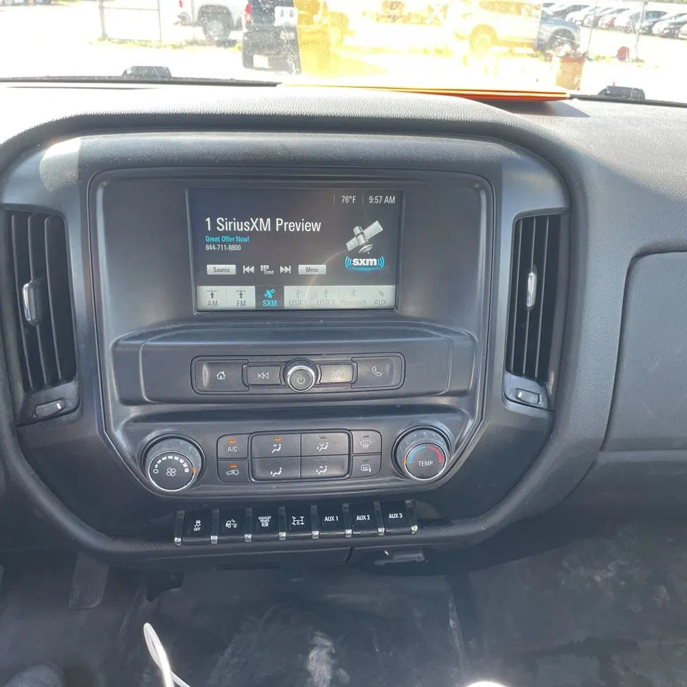 2023 Chevrolet Silverado 5500 W/T
