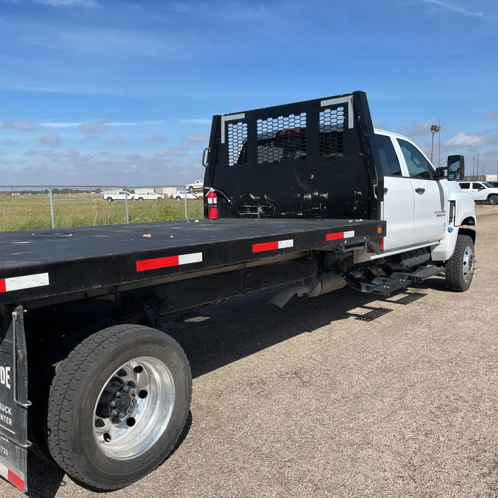 2023 Chevrolet Silverado 5500 W/T