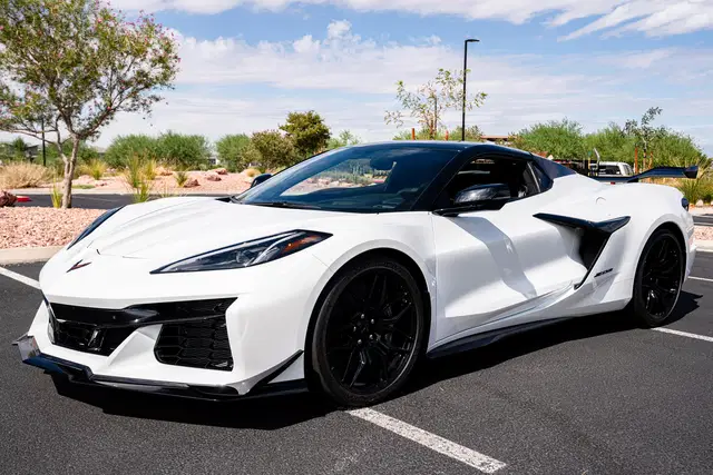 2023 Chevrolet Corvette Z06 Convertible - 670-hp LT6 V8, Z06 Ultimate Performance and Carbon Aero Packages