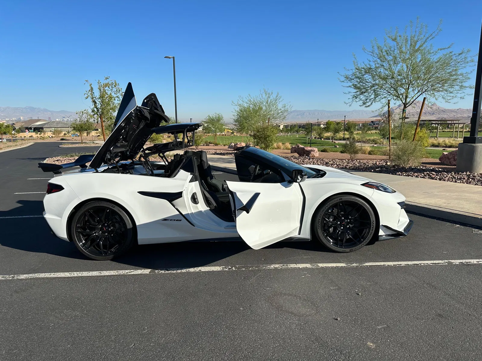 2023 Chevrolet Corvette Z06 Convertible - 670-hp LT6 V8, Z06 Ultimate Performance and Carbon Aero Packages