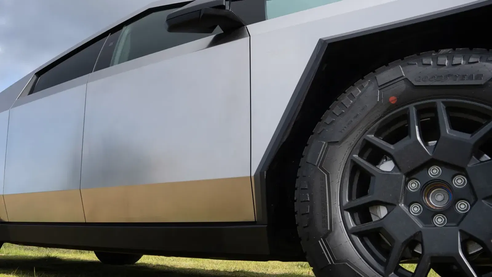 2024 Tesla Cybertruck Cyberbeast AWD Foundation Series
