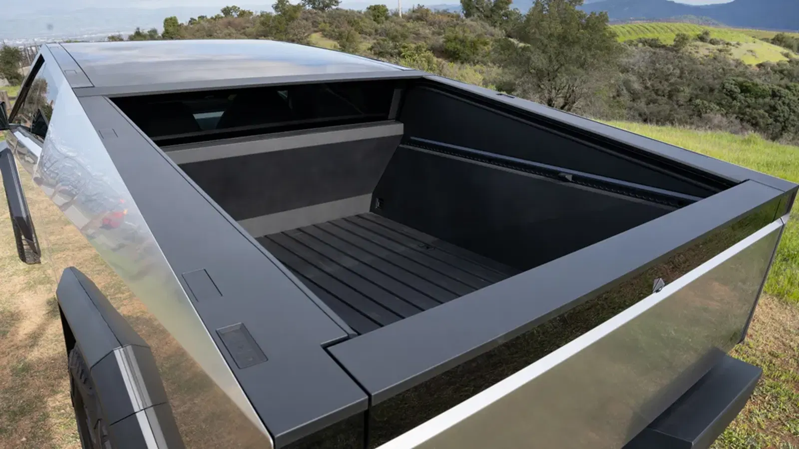 2024 Tesla Cybertruck Cyberbeast AWD Foundation Series