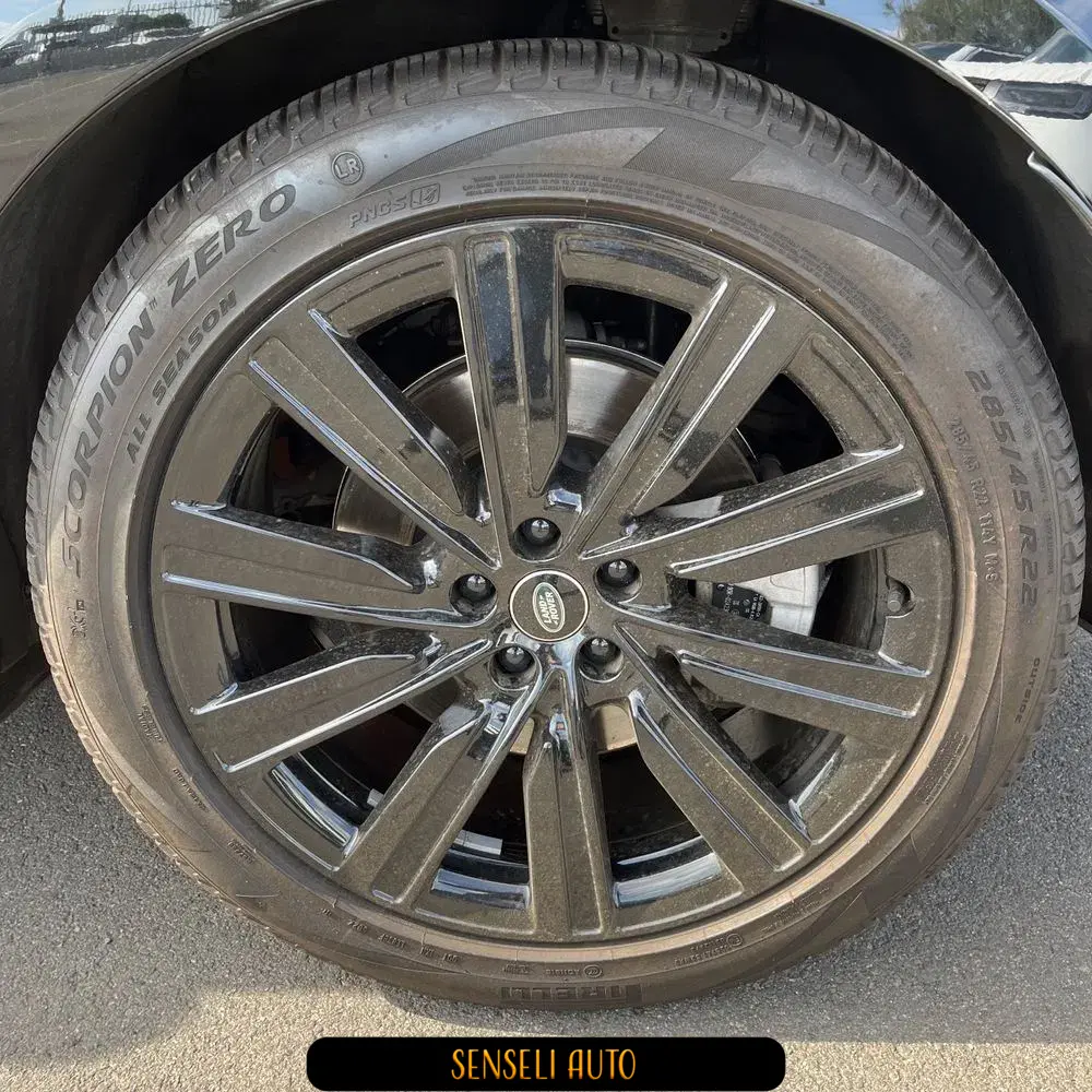 2023 Land Rover Range Rover P530 SE LWB