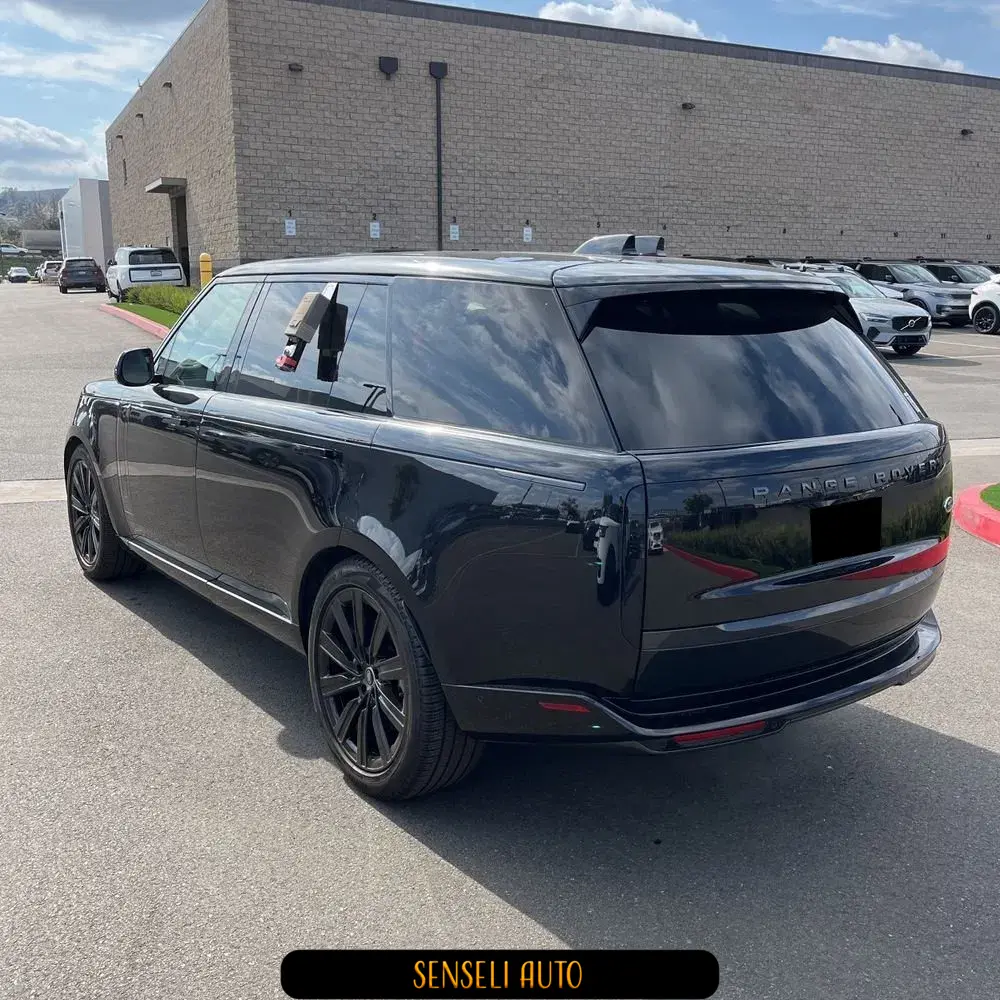 2023 Land Rover Range Rover P530 SE LWB