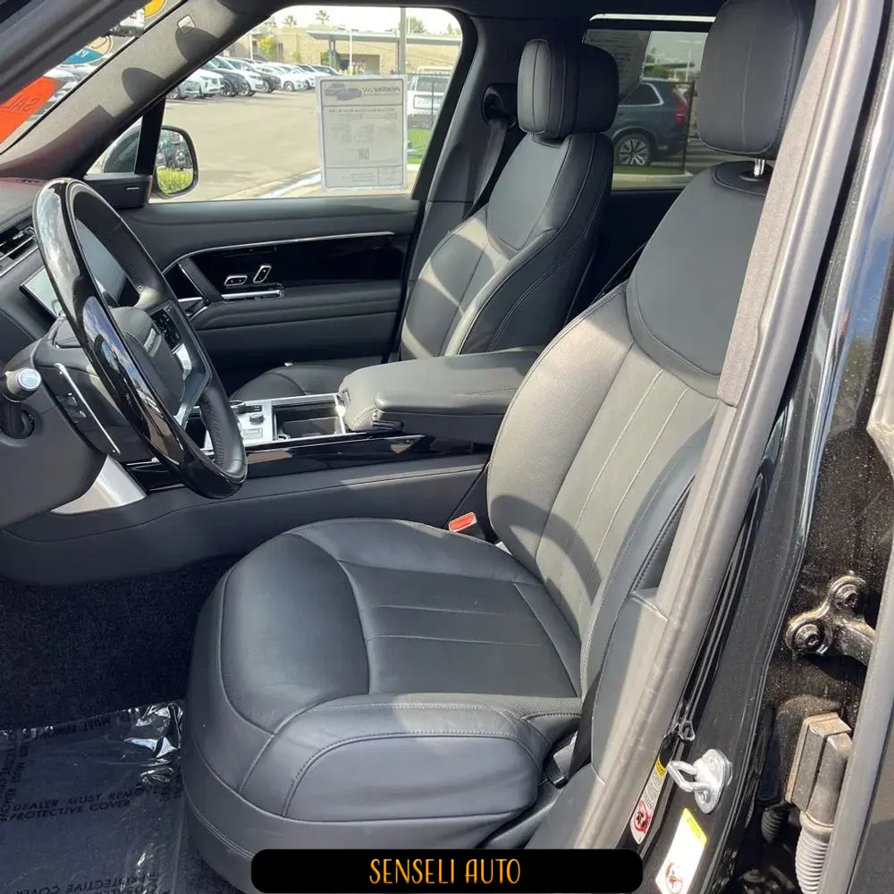 2023 Land Rover Range Rover P530 SE LWB