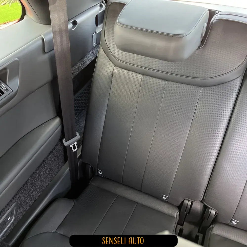 2023 Land Rover Range Rover P530 SE LWB