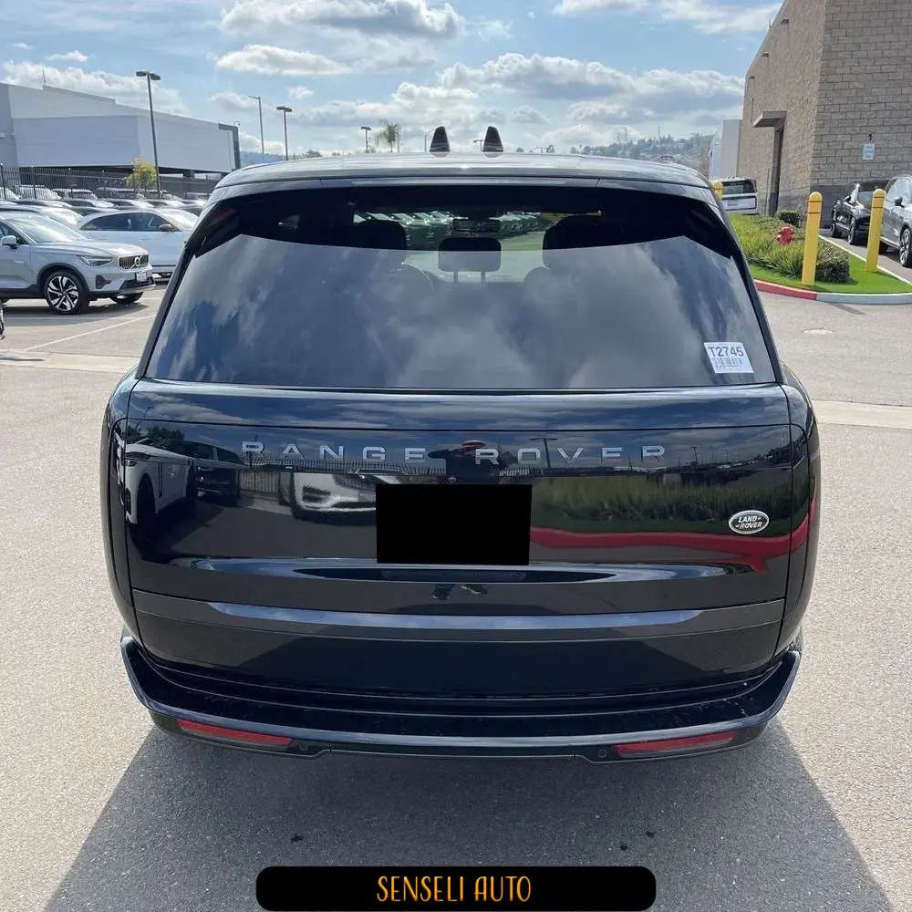 2023 Land Rover Range Rover P530 SE LWB