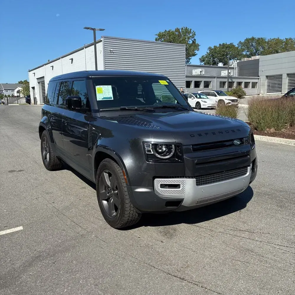 2024 Land Rover Defender 110 V8 P500 SE