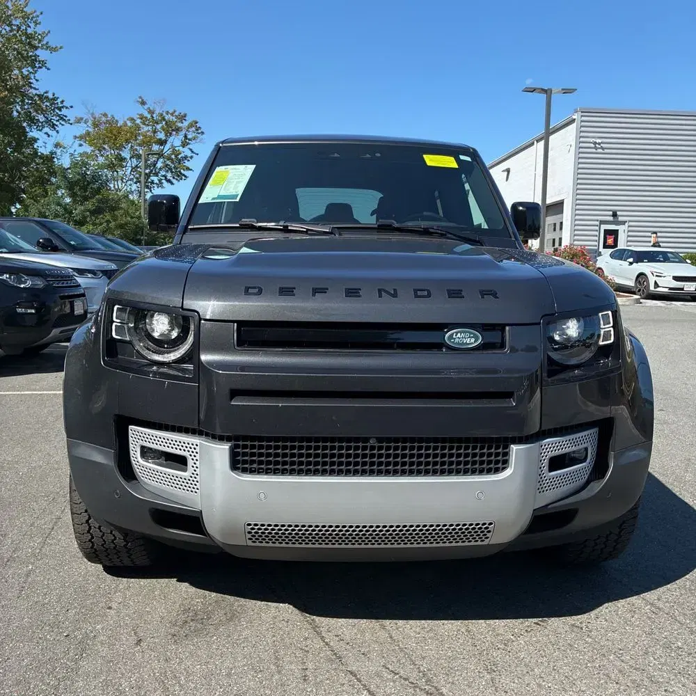 2024 Land Rover Defender 110 V8 P500 SE