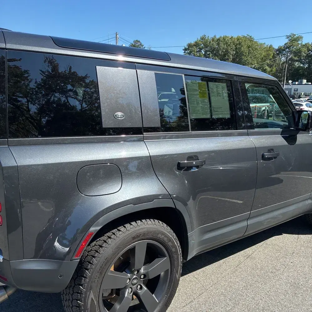 2024 Land Rover Defender 110 V8 P500 SE