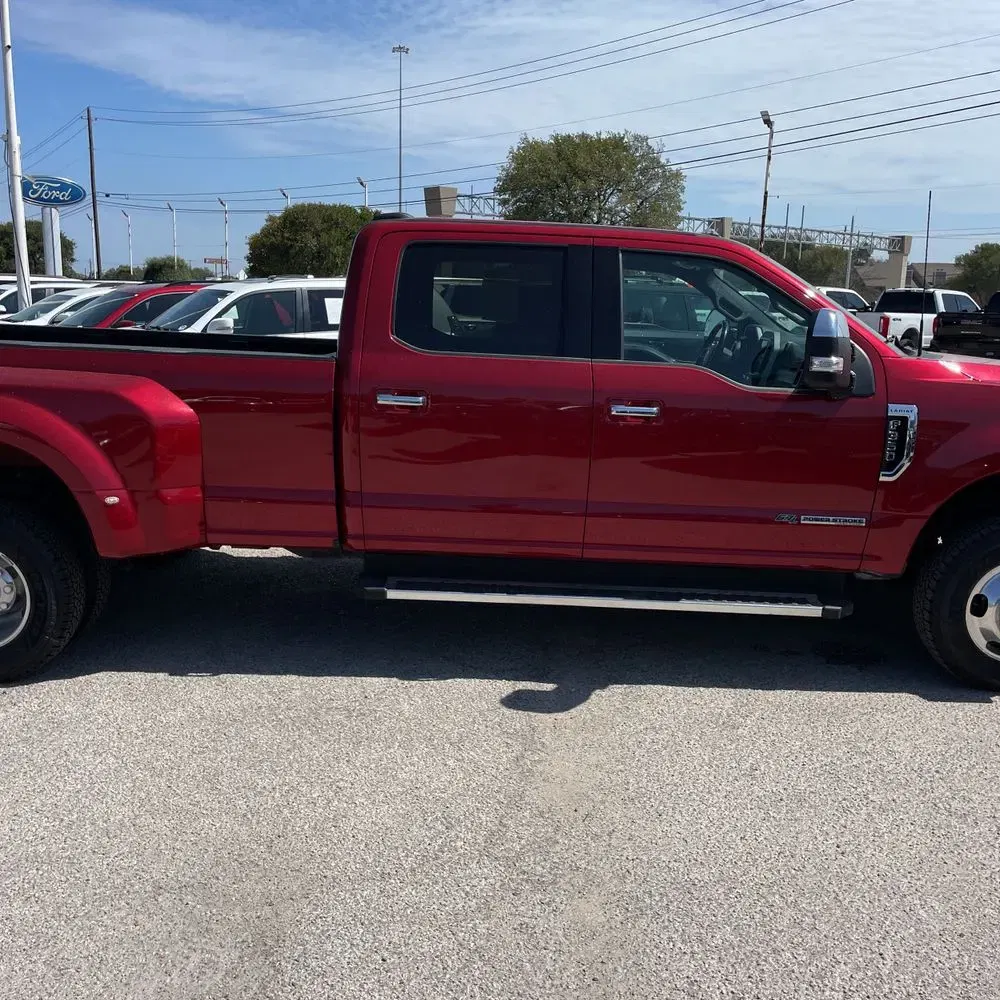 2022 Ford F-350 Super Duty Lariat
