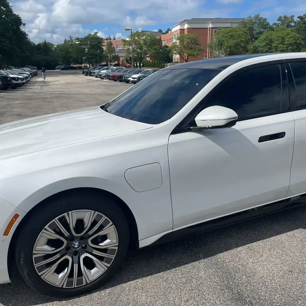 2024 BMW 7-Series 750e xDrive