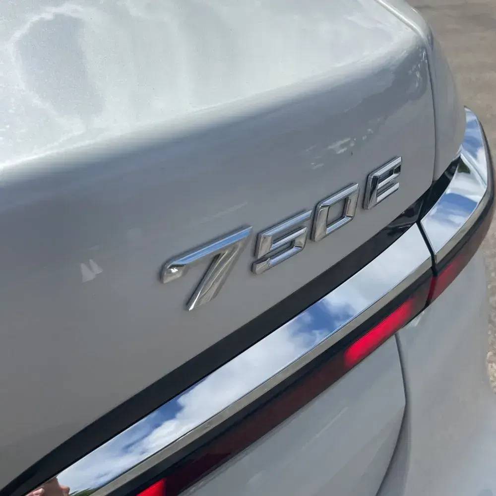 2024 BMW 7-Series 750e xDrive
