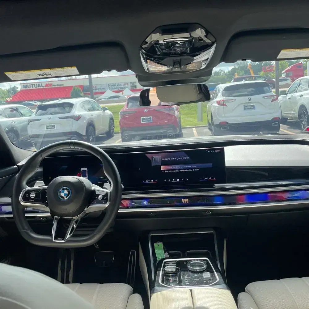 2024 BMW 7-Series 750e xDrive