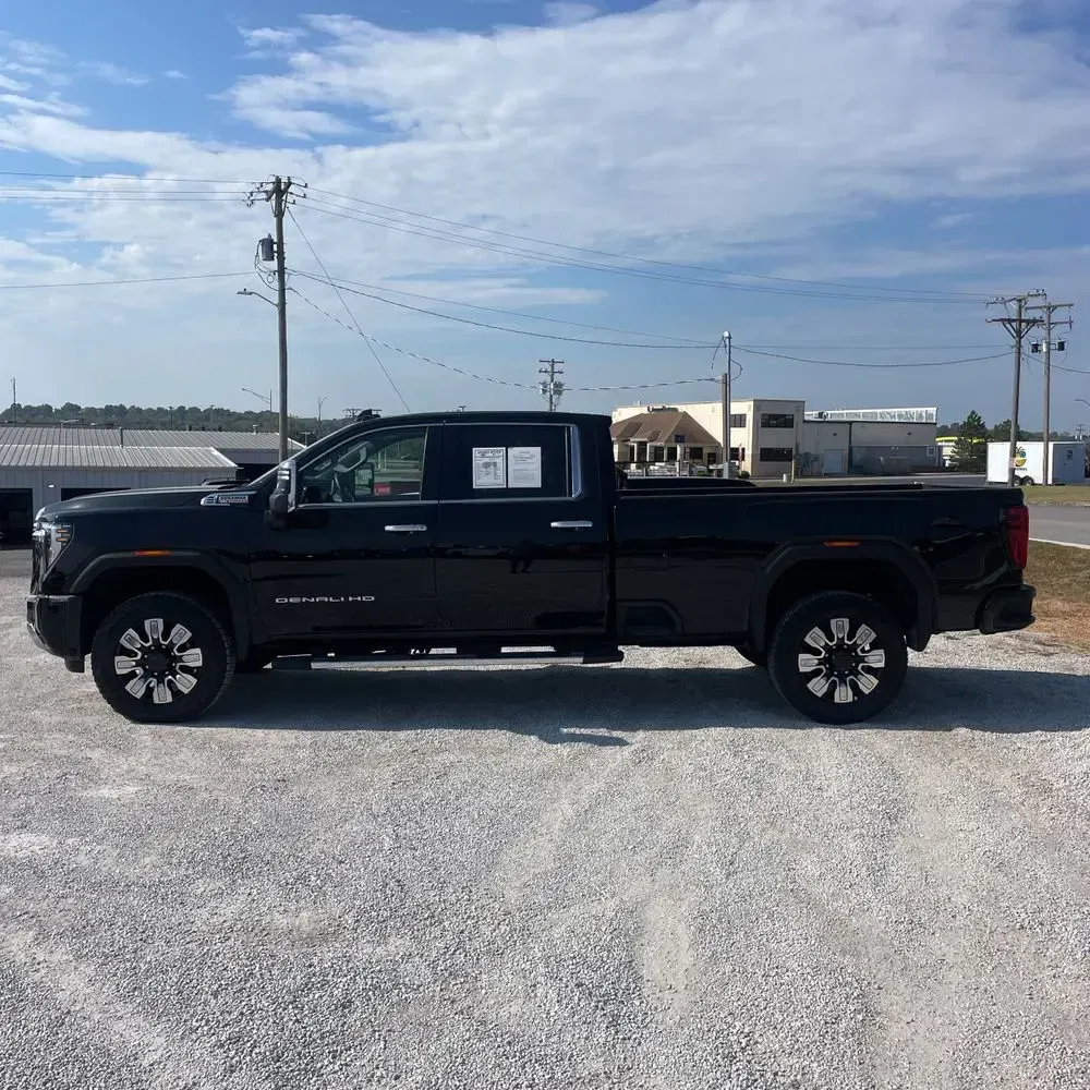 2024 GMC Sierra 3500HD Denali