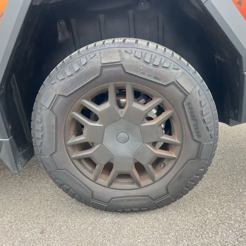 2024 Tesla Cybertruck Base