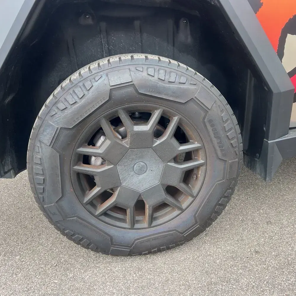2024 Tesla Cybertruck Base