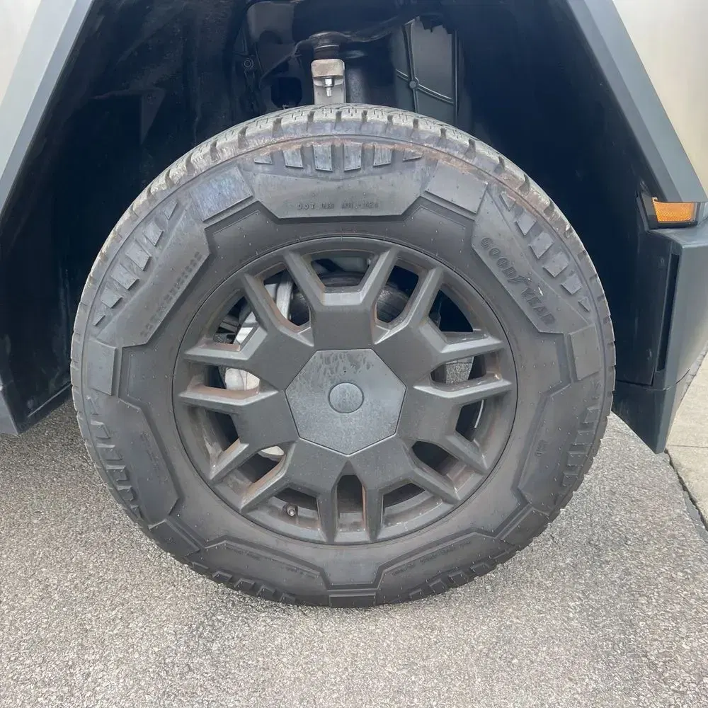 2024 Tesla Cybertruck Base
