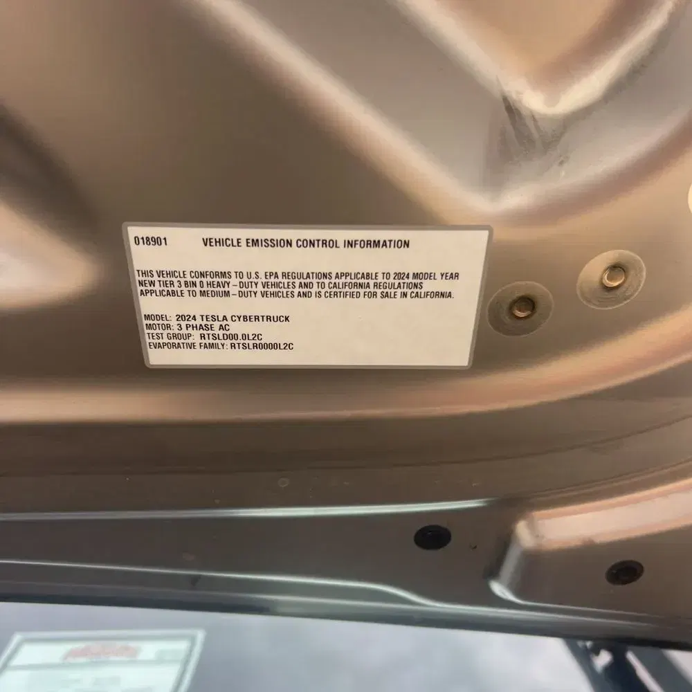 2024 Tesla Cybertruck Base