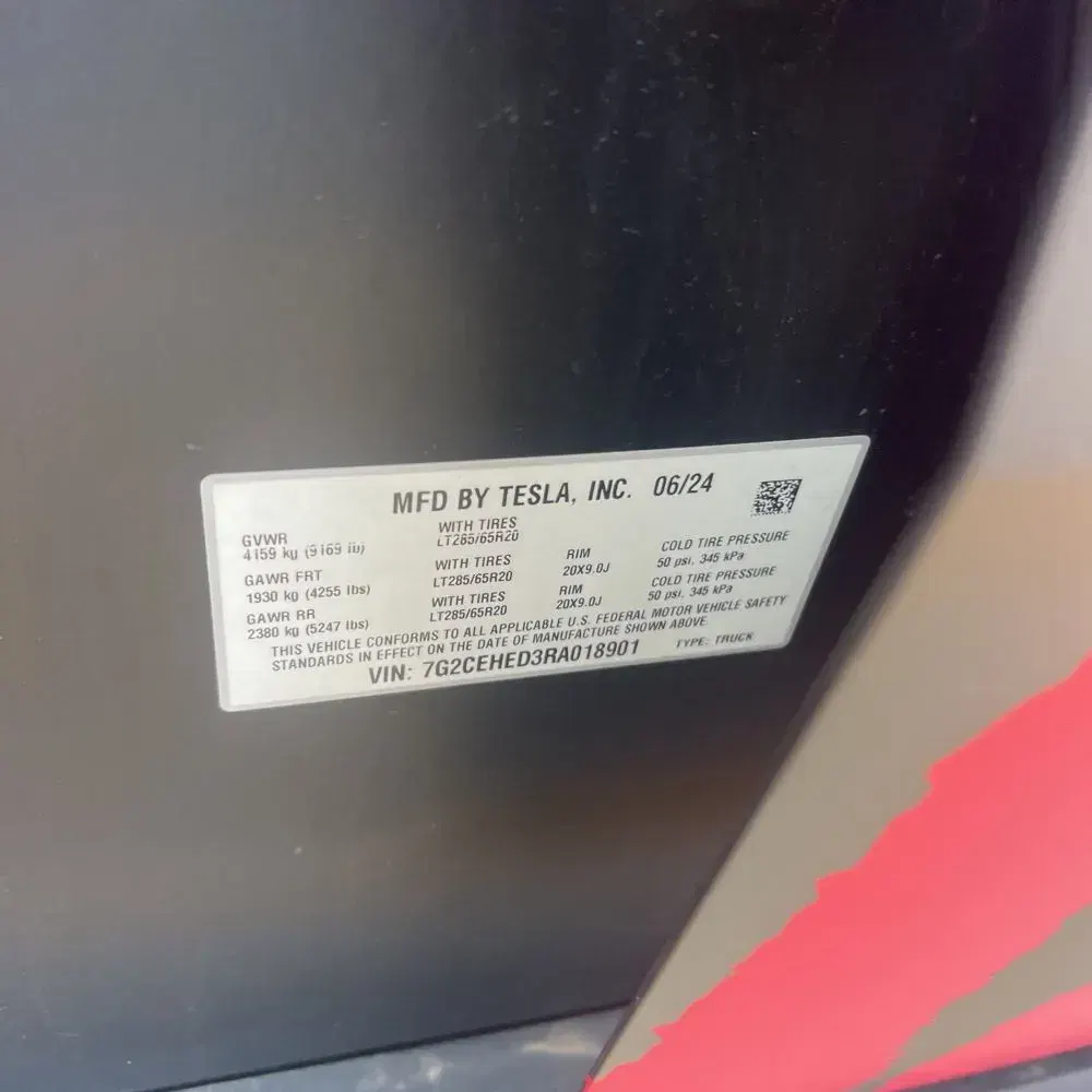 2024 Tesla Cybertruck Base