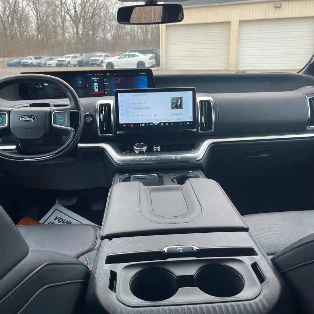 2025 Ford Expedition Max Platinum
