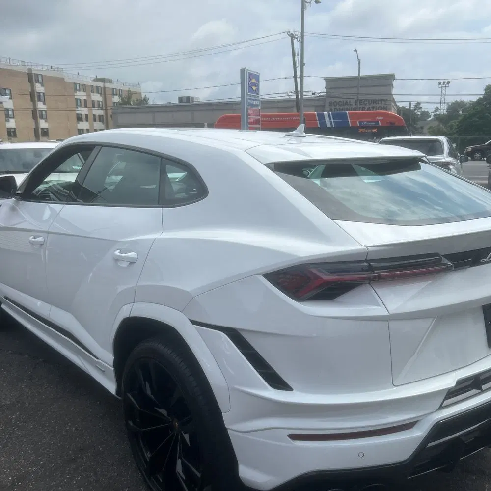 2023 Lamborghini Urus S