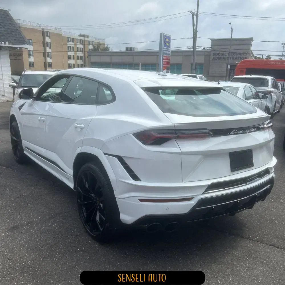 2023 Lamborghini Urus S