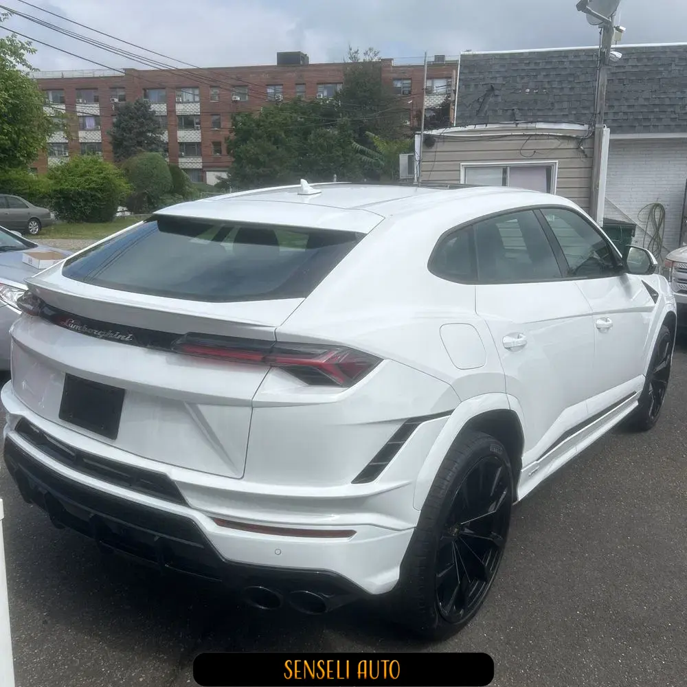 2023 Lamborghini Urus S