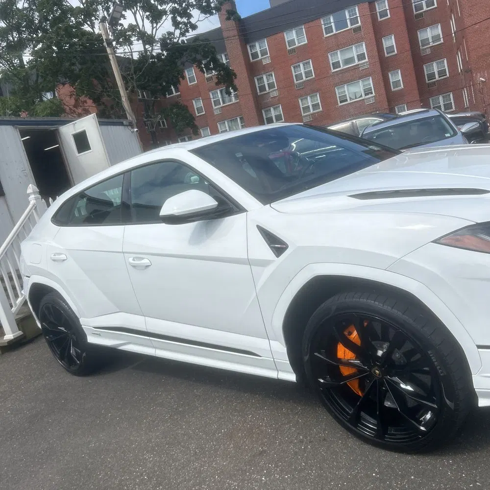 2023 Lamborghini Urus S