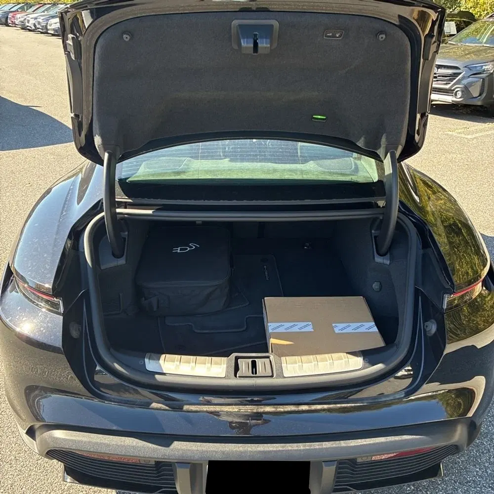 2020 Porsche Taycan Turbo