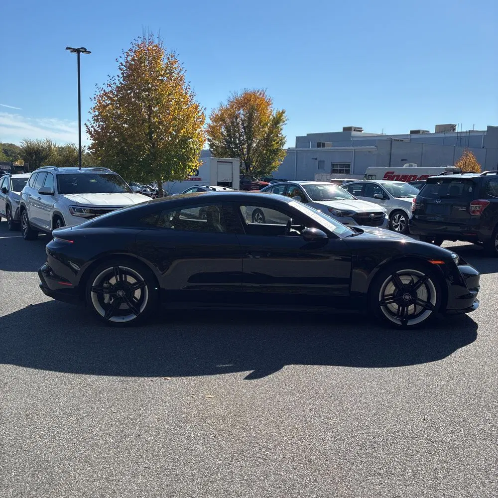 2020 Porsche Taycan Turbo