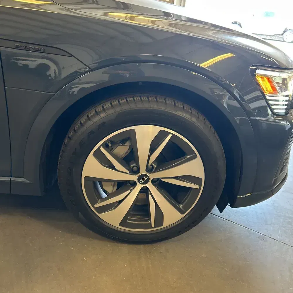 2024 Audi Q8 e-tron S-Line Prem