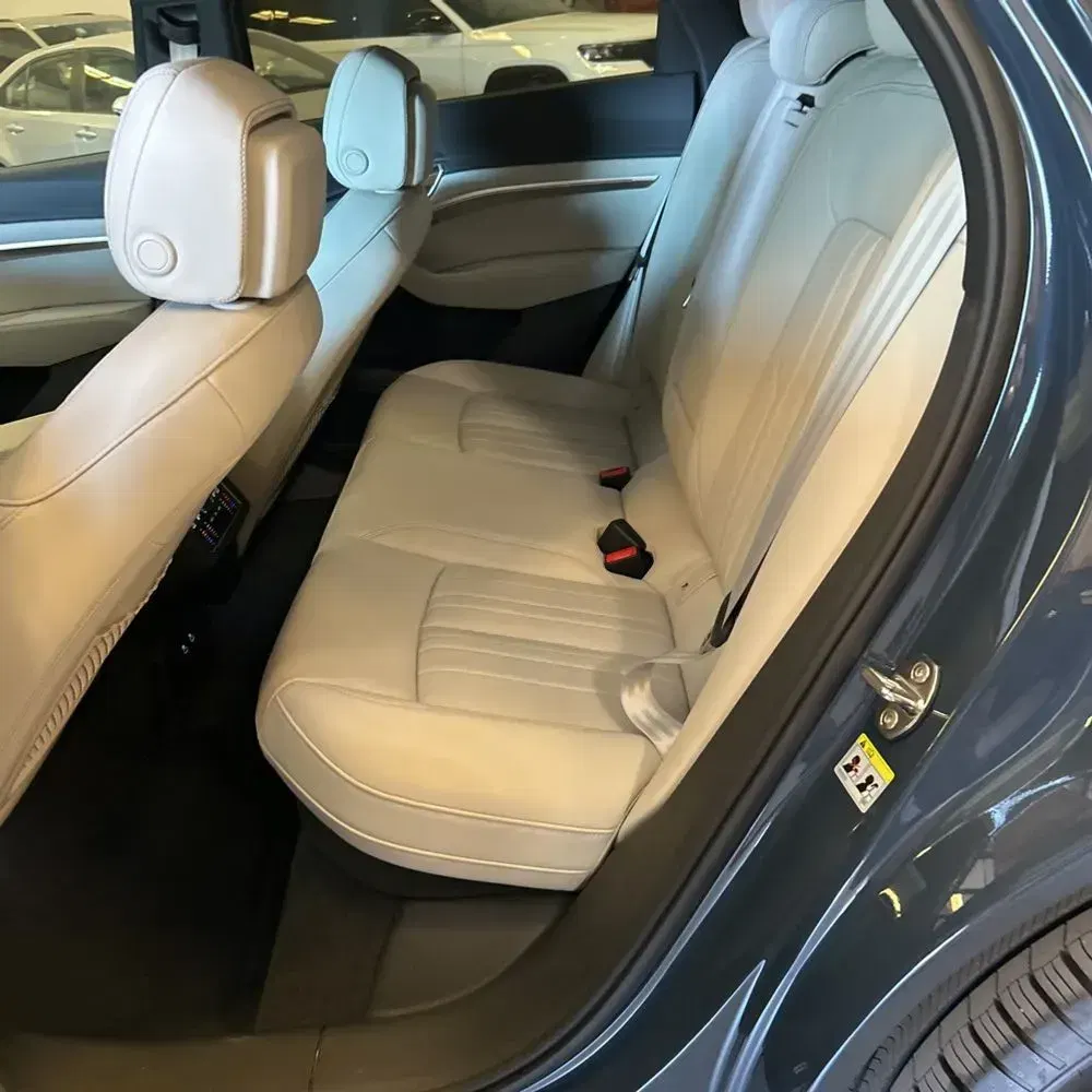 2024 Audi Q8 e-tron S-Line Prem