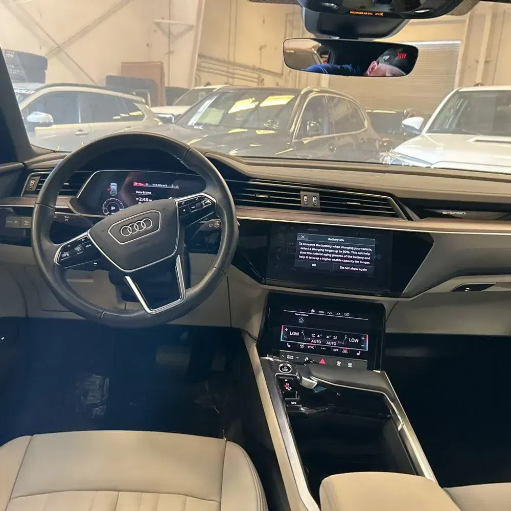 2024 Audi Q8 e-tron S-Line Prem