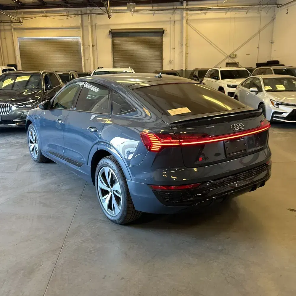 2024 Audi Q8 e-tron S-Line Prem