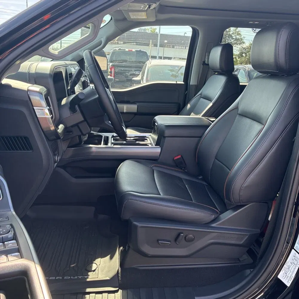 2025 Ford F350 S/D Lariat