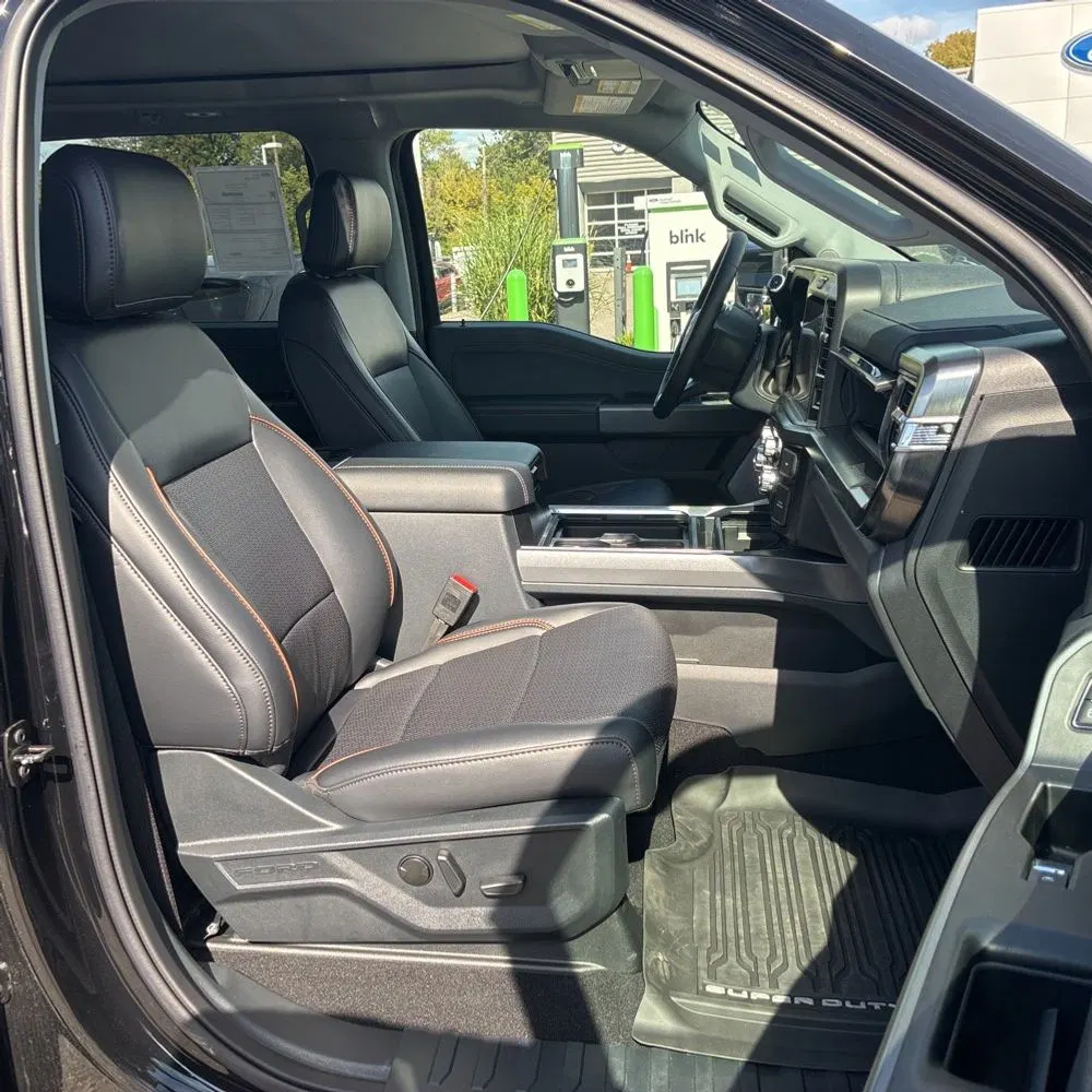 2025 Ford F350 S/D Lariat