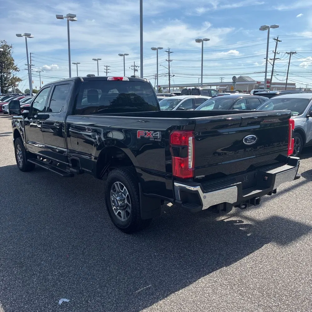 2025 Ford F350 S/D Lariat