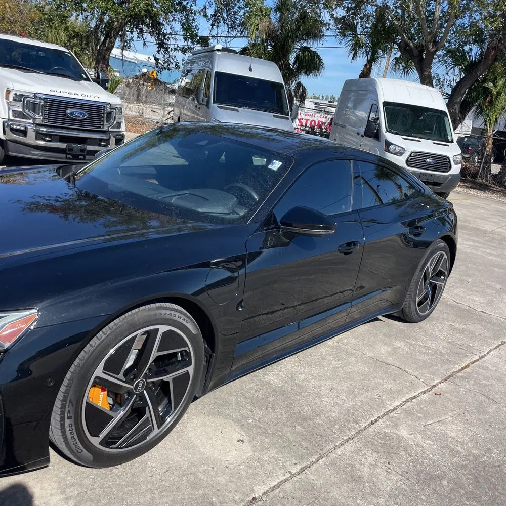 2022 Audi e-tron GT RS